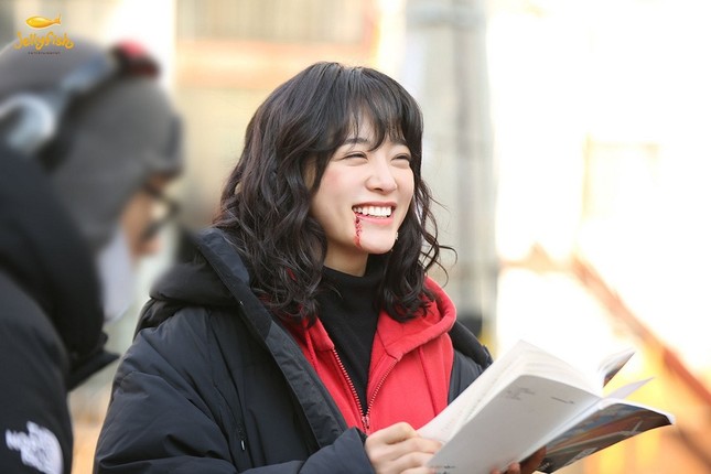 Kim Se Jeong và hành trình từ “thần tượng tỏa nắng” đến nữ diễn viên phim ăn khách ảnh 4