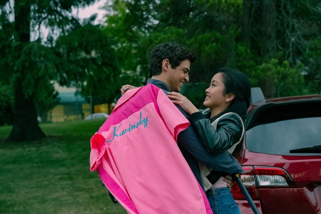 “Những Chàng Trai Năm Ấy 3“: Ngọt ngào và thực tế, cái kết hoàn hảo cho Lara Jean! ảnh 3