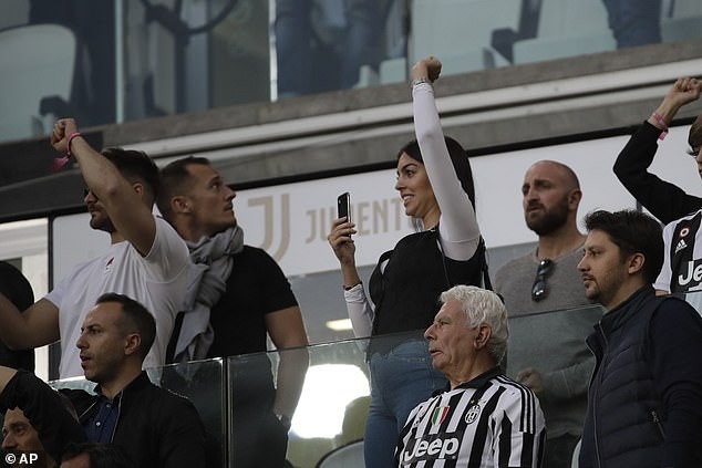 Ronaldo: 'Tôi sẽ ở lại Juventus, 1000% là như vậy' ảnh 2