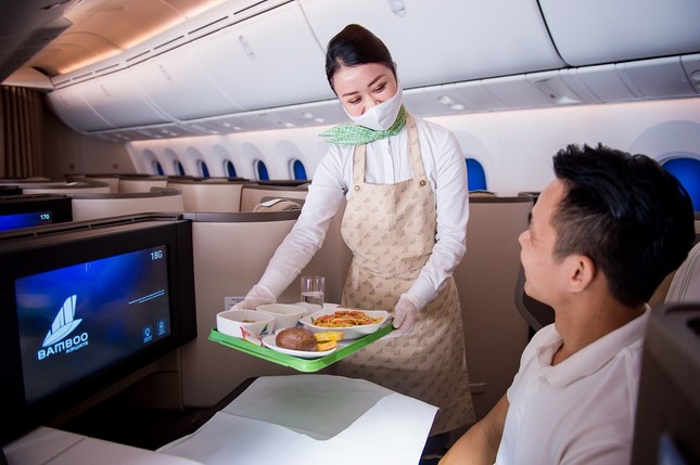 Bamboo Airways khôi phục tiêu chuẩn dịch vụ bay định hướng 5 sao từ 1/7 ảnh 1
