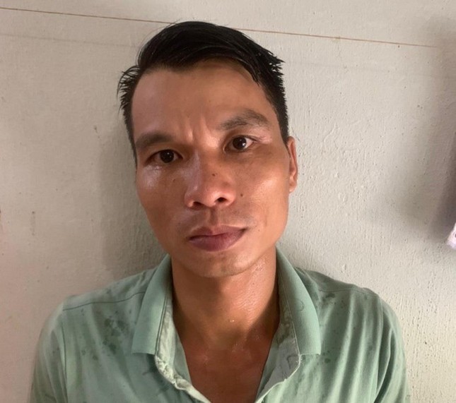 Bắt gã trai chuyên lên mạng dụ dỗ trẻ em 'làm chuyện người lớn' ảnh 1