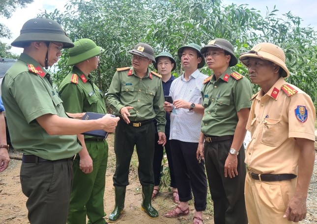 Thuỷ điện Rào Trăng 3: Tìm thấy 19 người, đưa thi thể đầu tiên ra ngoài ảnh 3