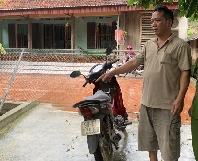 Tạm giữ người đàn ông dùng súng hơi bắn ‘con nợ’ ảnh 1