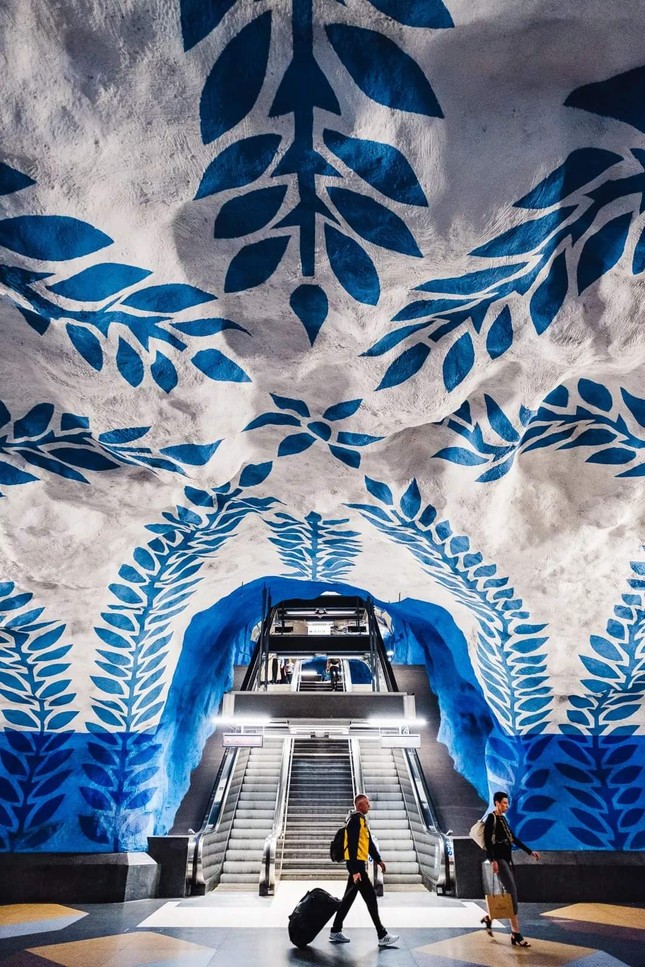 Tọa độ check-in siêu chất lượng: Ga tàu điện ngầm 'đẹp ná thở' ở Stockholm