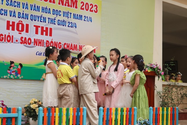 Tiểu học Cát Linh: Tween bước vào thế giới cổ tích trong "Hội diễn kể chuyện theo sách" ảnh 4