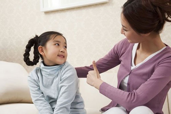 Bên cạnh những cô bạn gái xinh xắn trên lớp, anh mong em cũng sẽ nhớ về Mẹ ảnh 1