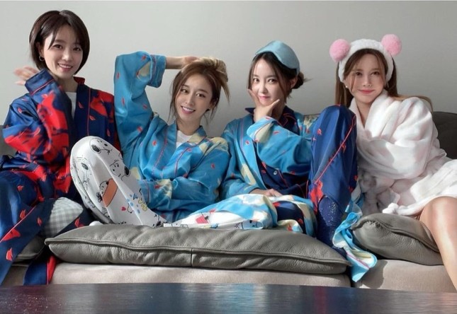 T-Ara hội ngộ đầy đủ 4 thành viên, khiến fan xúc động khi chia sẻ về thời gian bên nhau ảnh 1