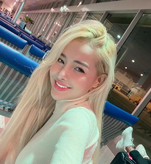 Sau lùm xùm “cà khịa” Thanh Tâm, Ngân 98 hát “trứng rán cần mỡ” trong livestream mới ảnh 2