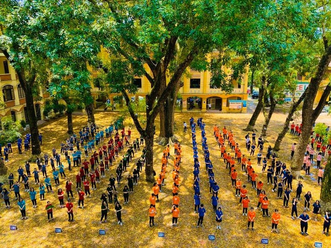 Góc “trường nhà người ta”: Teen yên tâm học hành, nắng nóng đã có thầy cô lo! ảnh 2