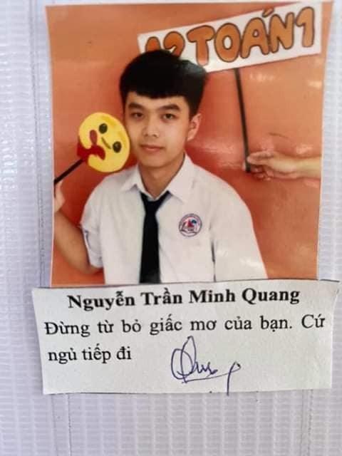 Làm kỷ yếu với loạt quote siêu chất, đây chính là hội học sinh “mặn” nhất vịnh Bắc Bộ! ảnh 4