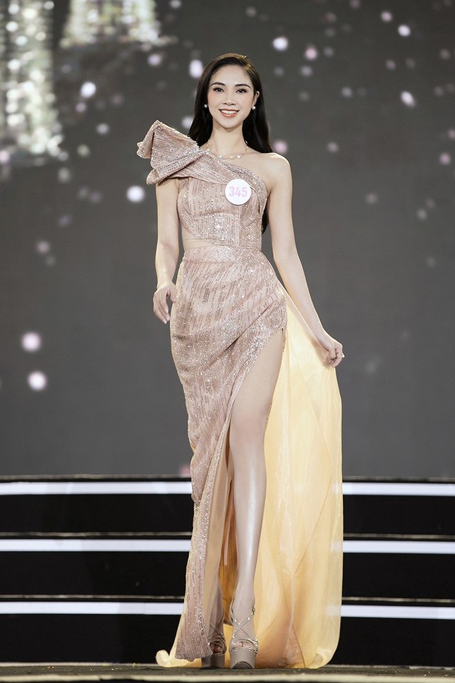 Sở hữu nhiều người đẹp sáng giá, miền Trung liệu có thêm một Hoa Hậu Việt Nam sau Tiểu Vy? ảnh 2