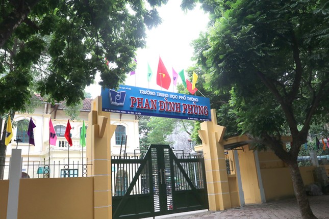Khi nào trường THPT Kim Liên, Chu Văn An, Phan Đình Phùng tự chủ tài chính, tăng học phí? ảnh 1