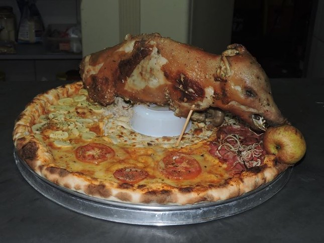 Những chiếc pizza “tưởng không lạ” mà “lạ không tưởng“, thách bạn dám ăn! ảnh 2
