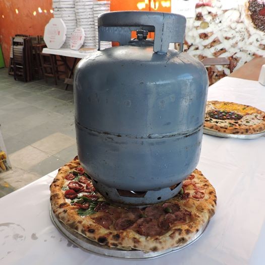 Những chiếc pizza “tưởng không lạ” mà “lạ không tưởng“, thách bạn dám ăn! ảnh 7