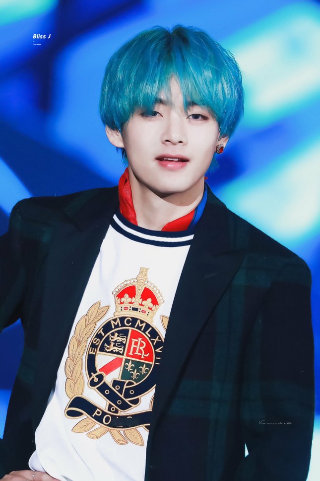 Chỉ có thể là V: Đẹp trai tới nỗi hàng loạt fansite idol khác không thể cầm lòng ảnh 7