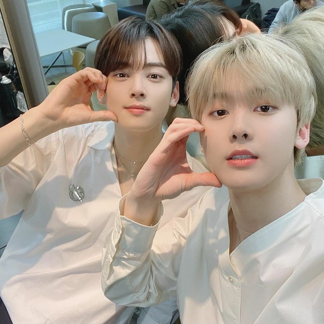 Sao Hàn 24H: Cha Eun Woo tỏa sáng đúng chuẩn nam thần, Jessica trẻ đến khó tin ảnh 4