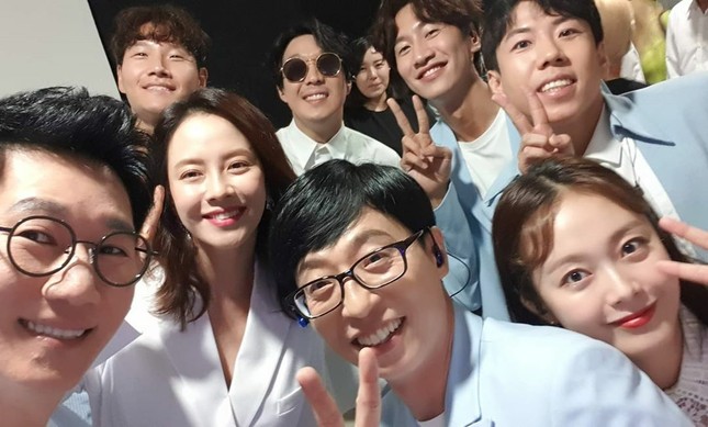 Sao Hàn 24H: Lee Min Ho khoe vẻ đẹp trai trong phim mới, Suzy biến hình xuất sắc ảnh 3