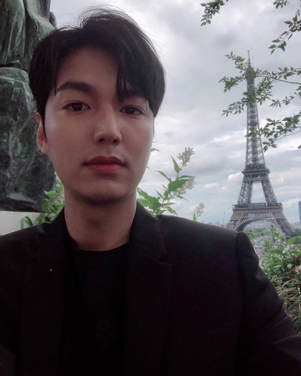 Đâu chỉ fan girl mà Kim Go Eun cũng mê mẩn ngắm Lee Min Ho vì điều này ảnh 4
