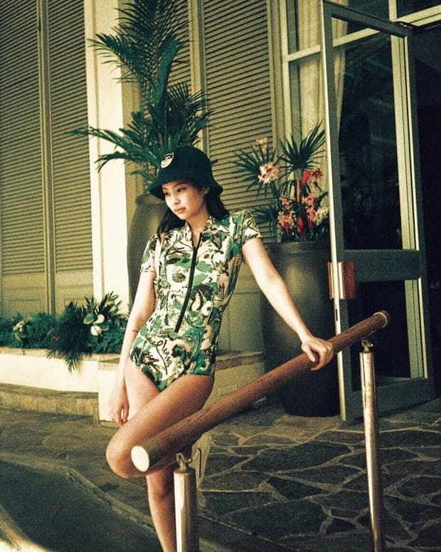 Dù diện đồ bơi kín đáo hay mát mẻ thì sao Hàn vẫn kịp khoe đường cong quyến rũ ảnh 5