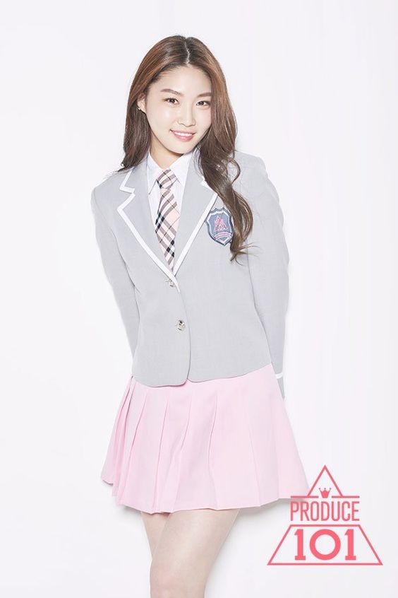 Chungha: Từ thành viên bị lu mờ trong I.O.I đến “Nữ hoàng K-Pop” thế hệ mới ảnh 1