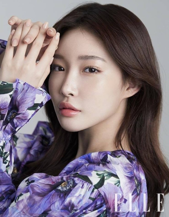 Chungha: Từ thành viên bị lu mờ trong I.O.I đến “Nữ hoàng K-Pop” thế hệ mới ảnh 7