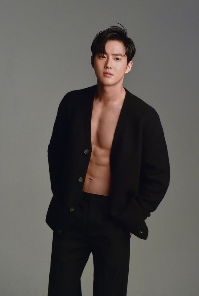 Từ Baekho (NU’EST) đến Jaehyun (NCT) - màn khoe cơ bụng đỉnh cao của các nam thần K-Pop ảnh 11
