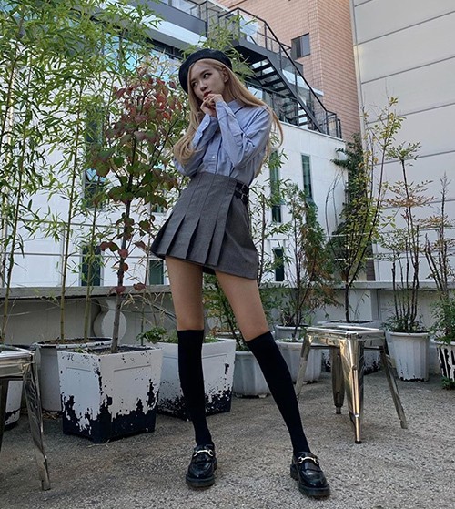 Học ngay BLACKPINK bí kíp tạo dáng siêu tự nhiên mà lên ảnh "sống ảo" cực đẹp ảnh 6