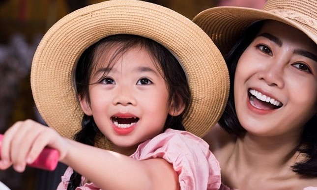 Bố mẹ Mai Phương và Phùng Ngọc Huy nảy sinh tranh chấp quyền nuôi dưỡng bé Lavie ảnh 3