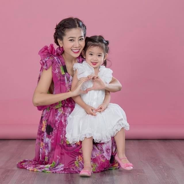 Bố mẹ Mai Phương và Phùng Ngọc Huy nảy sinh tranh chấp quyền nuôi dưỡng bé Lavie ảnh 1