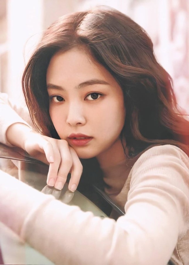 Đoán xem điểm gì trên khuôn mặt Jennie khiến con gái xứ Hàn ước ao nhất? ảnh 3