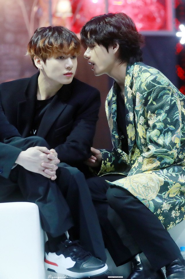 Jimin (BTS) giữ vững thương hiệu idol nam số 1, Changmin (TVXQ) bất ngờ hot lại nhờ lấy vợ ảnh 2