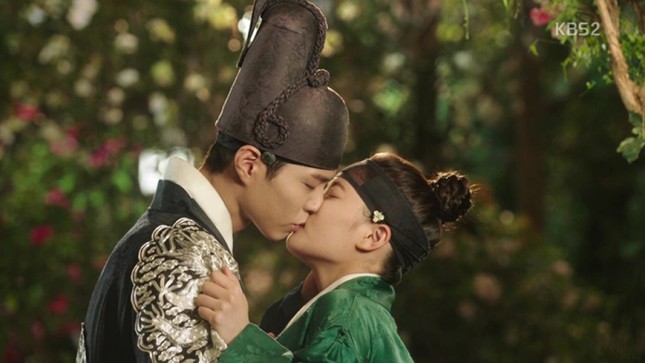Kim Yoo Jung: Ấu thơ thành công nhưng đâu có ngờ trưởng thành thất bại? ảnh 6