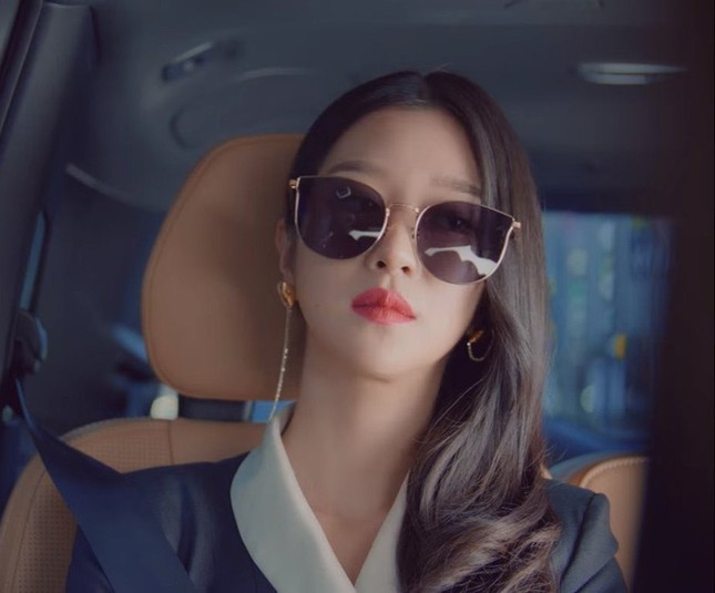 Cứ ngỡ tóc dài là chân ái, đâu có ngờ Seo Ye Ji tóc ngắn còn đẹp hơn nhiều ảnh 3