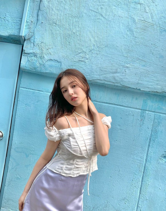Chỉ vì chọn trang phục này mà Nancy (MOMOLAND) bị mang tiếng “giảm cân thất bại” ảnh 5