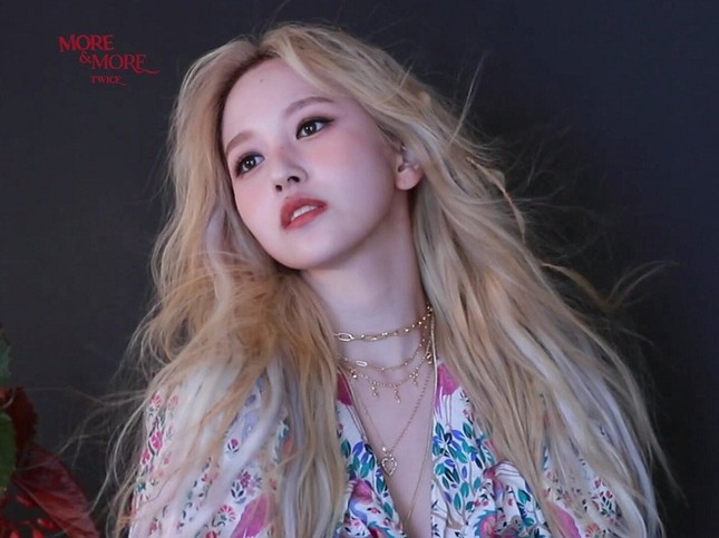 Loạt nữ idol sở hữu đôi môi hình tam giác quyến rũ đang là trend cực “hot” ở Hàn Quốc ảnh 3
