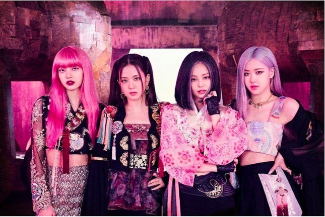 Khi hội chị em bạn dì quyết tâm khuynh đảo showbiz thì không gì là không thể ảnh 3