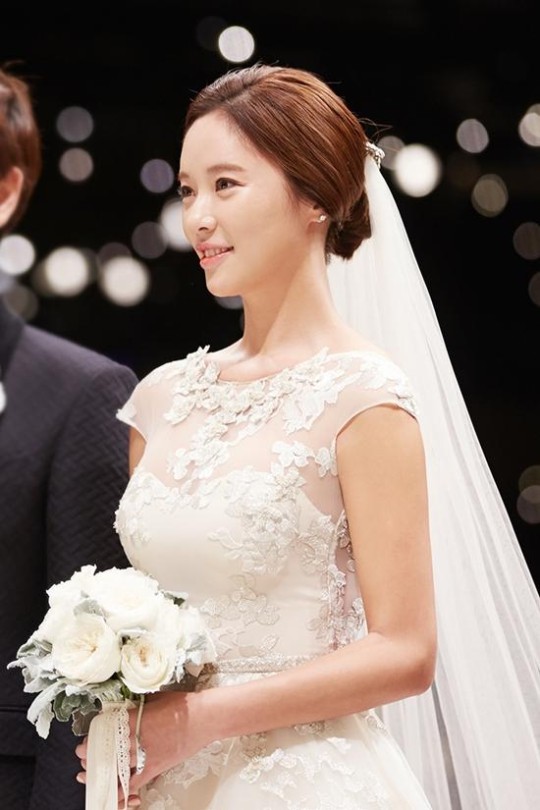 Mỹ nhân Hwang Jung Eum: Kết hôn sau 6 tháng hẹn hò, ly hôn sau 4 năm chung sống ảnh 1