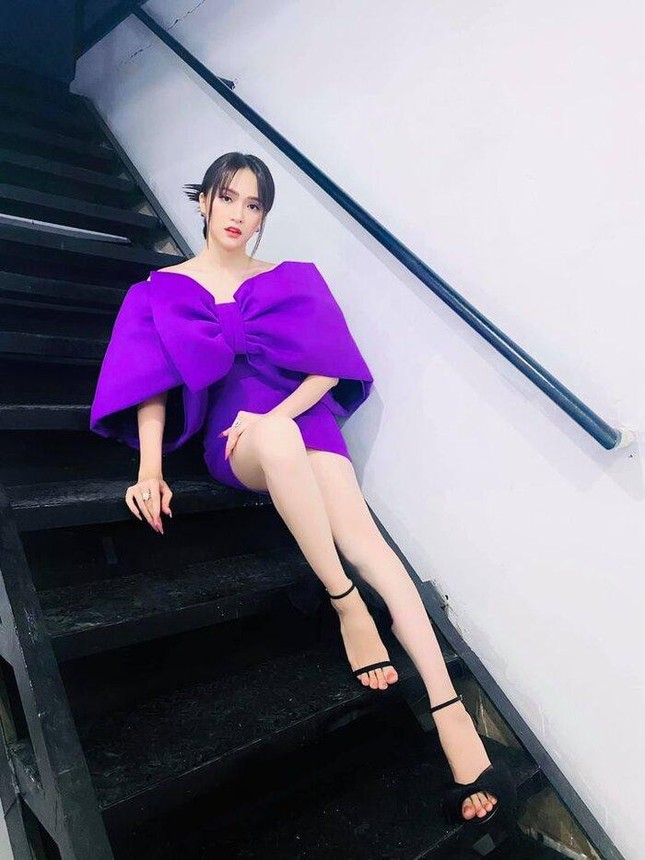 Hương Giang là sao Việt đầu tiên học sao Hàn tránh hớ hênh nhờ “chiếc chăn thần thánh”? ảnh 2