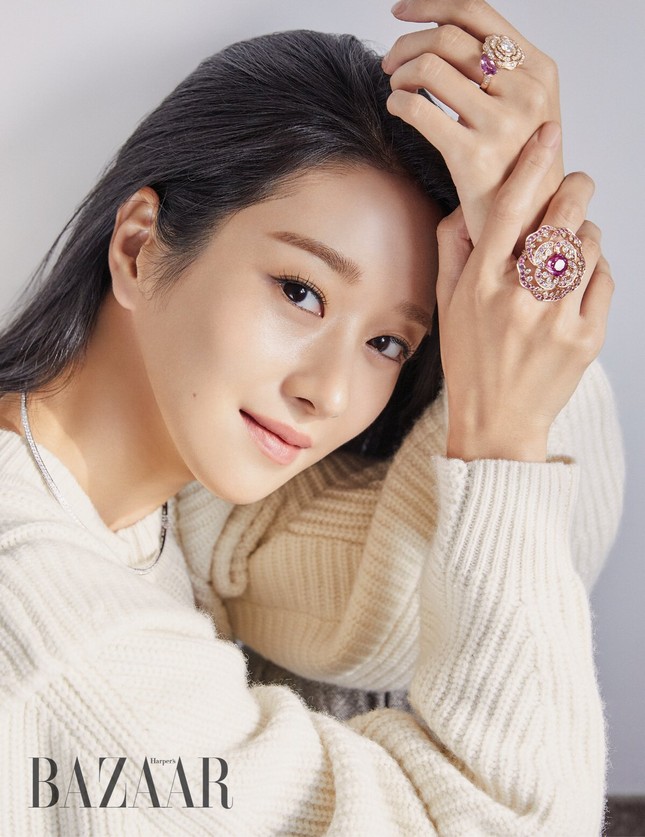 Đụng hàng váy Chanel với Seo Ye Ji nhưng Tăng Thanh Hà lại tỏa sáng theo cách rất riêng ảnh 2