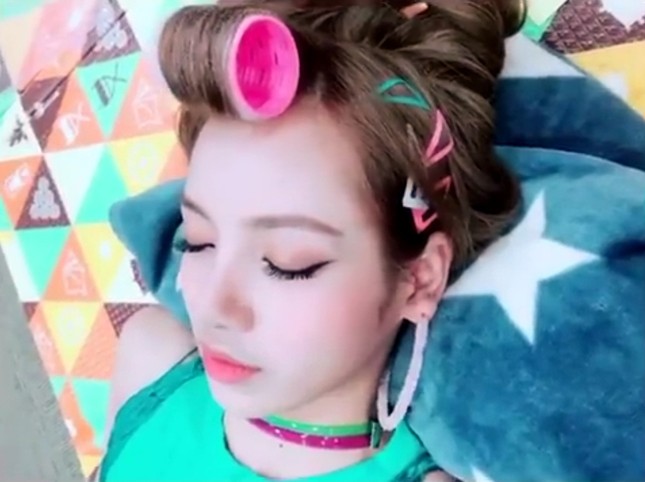 Biết rằng hành động này không tốt cho làn da nhưng nhiều nữ idol vẫn không thể từ chối ảnh 4