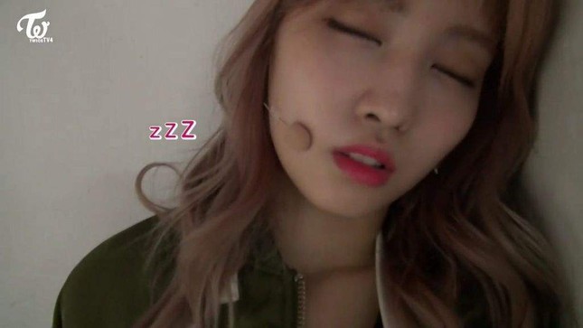 Biết rằng hành động này không tốt cho làn da nhưng nhiều nữ idol vẫn không thể từ chối ảnh 9