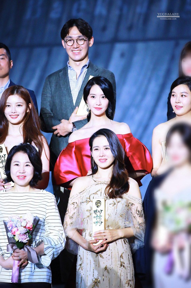 Đẹp lấn át hàng loạt idol đàn em nhưng Yoona vẫn phải chịu lu mờ trước một người ảnh 10