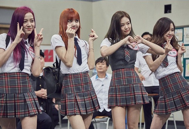Nhóm nữ nào cũng mặc đồng phục lên “Knowing Bros” nhưng BLACKPINK đẳng cấp nhất ảnh 3