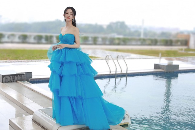 Ngất ngây với dàn mỹ nhân C-Biz ở giải Kim Ưng: Ai cũng lộng lẫy như công chúa ảnh 2