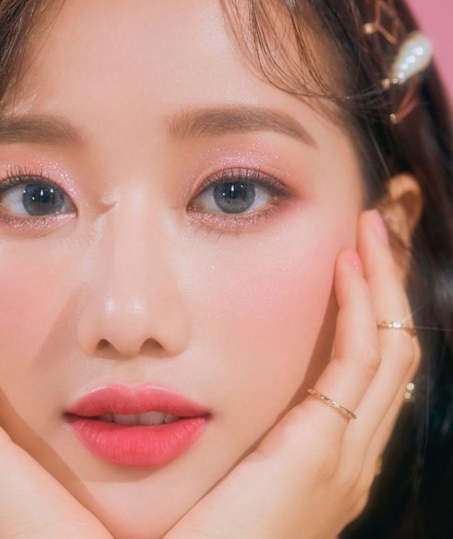 Những nữ idol sở hữu đôi mắt triệu người mê ở K-Pop: Đã hai mí còn to tròn ảnh 12