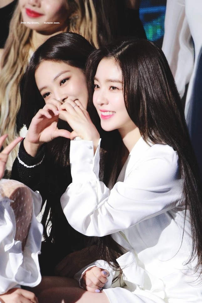 Giữa bê bối thái độ của Irene, fan đào lại sự thật phũ phàng về tình bạn Irene - Jennie ảnh 2