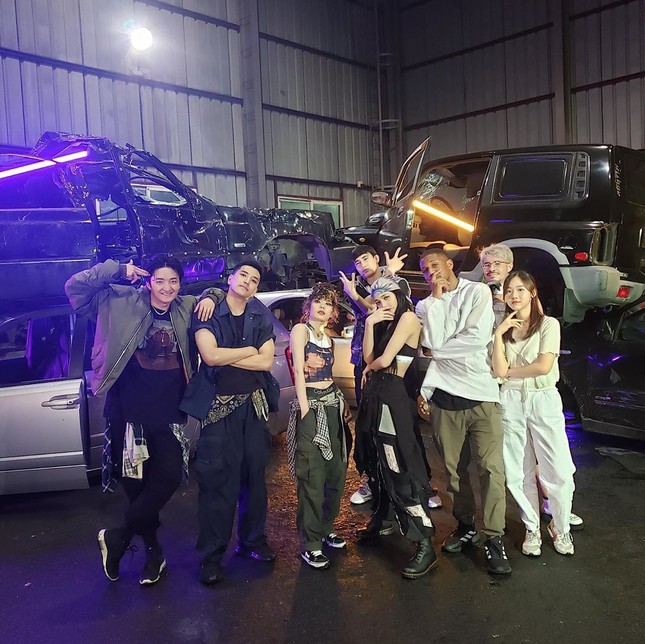 “Trợ lý” cho BLACKPINK, EXO: Công việc trong mơ của fan K-Pop có thật sự lý tưởng? ảnh 2