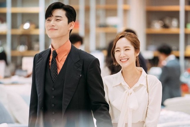 Chỉ vì một bức ảnh, Park Min Young lại bị nghi đang hẹn hò Park Seo Joon ảnh 2
