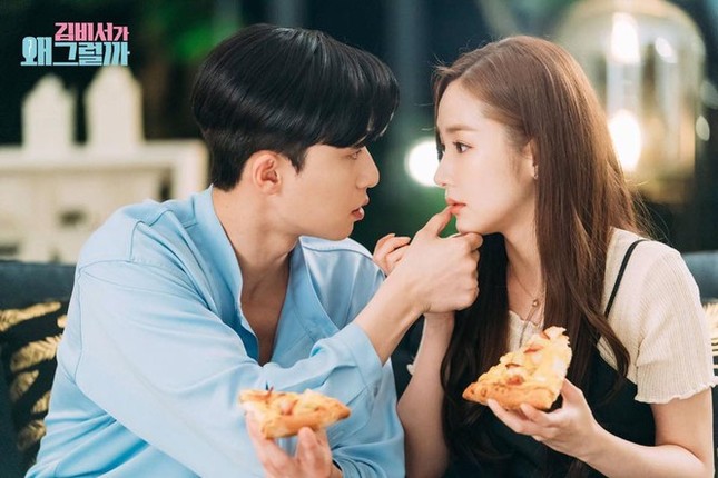 Chỉ vì một bức ảnh, Park Min Young lại bị nghi đang hẹn hò Park Seo Joon ảnh 1