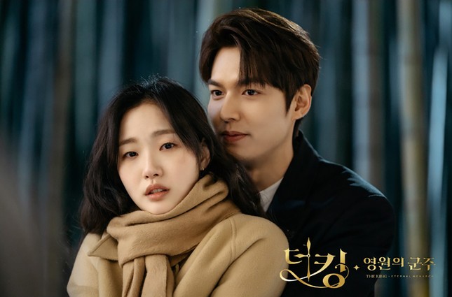 Đây là lý do mà Lee Min Ho và Ji Chang Wook chỉ muốn năm 2020 trôi qua thật nhanh ảnh 1